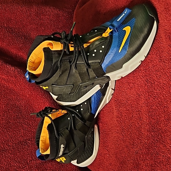 Nike Other - Nike Air Huarache Gripp